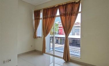 Modern Minimalist Disewakan Rumah 2 Lantai Puri Mansion – Dekat Mall Puri Indah & Lippo Mall Puri