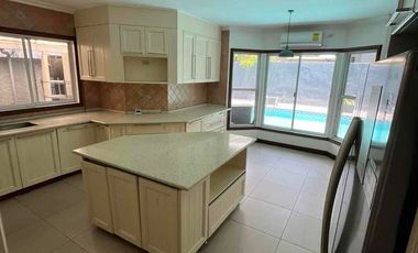 DASMARINAS VILLAGE 6BEDROOMS WITH POOL 5CAR GARAGE 400K