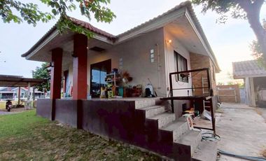 96242 - ขายบ้านเดี่ยวพร้อมสวนสวย 362 ตร.วา ทำเลดี ย่านชุมชน ถนนเส้นรอง ใกล้ปั้ม ปตท หนองตะพาน บ้านค่าย ระยอง