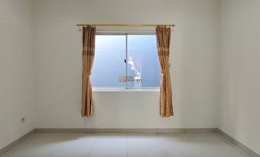 Strategis Akses JORR, Bandara Soekarno Hatta & PIK, Disewa Minimal 2 Tahun Rumah Cluster  Puri Mansion 120m Unfurnished, Baru Renovasi Terawat, Jakbar
