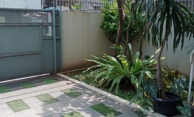Rumah disewakan di Bangka Jakarta Selatan