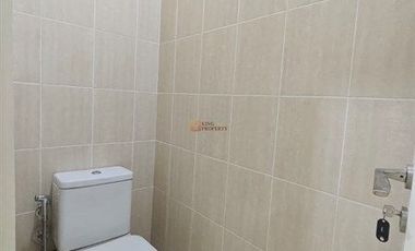 Disewa Rumah 2 Lantai 120M Puri Mansion Cluster Hawaii Unfurnished Rapi Terawat– Dekat Tol Jorr, Pik & Bandara Soetta