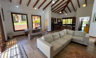 CASA AMOBLADA EN RENTA – PAKAKUNA GARDENS, CHECA