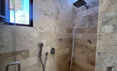 CASA AMOBLADA EN RENTA – PAKAKUNA GARDENS, CHECA