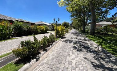 CASA AMOBLADA EN RENTA – PAKAKUNA GARDENS, CHECA