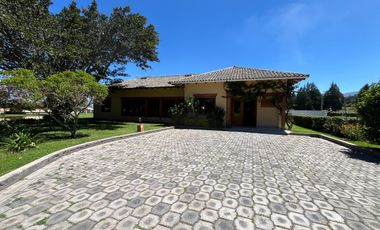 CASA AMOBLADA EN RENTA – PAKAKUNA GARDENS, CHECA