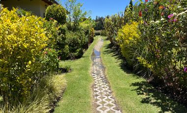 CASA AMOBLADA EN RENTA – PAKAKUNA GARDENS, CHECA
