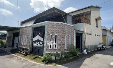 RUMAH HOOK DIJUAL MURAH DI SOLO JEBRES DEKAT TAMAN JAYA WIJAYA, KAMPUS UKHS