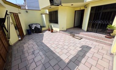 VENTA DE CASA EN SANTA PATRICIA I – LA MOLINA 160 m² Terreno | 257 m² Construídos | 3 Dormitorios | 2 Cocheras