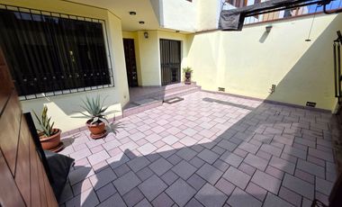 VENTA DE CASA EN SANTA PATRICIA I – LA MOLINA 160 m² Terreno | 257 m² Construídos | 3 Dormitorios | 2 Cocheras