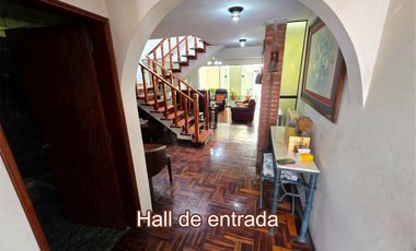 VENTA DE CASA EN SANTA PATRICIA I – LA MOLINA 160 m² Terreno | 257 m² Construídos | 3 Dormitorios | 2 Cocheras