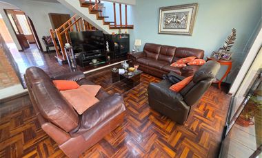 VENTA DE CASA EN SANTA PATRICIA I – LA MOLINA 160 m² Terreno | 257 m² Construídos | 3 Dormitorios | 2 Cocheras