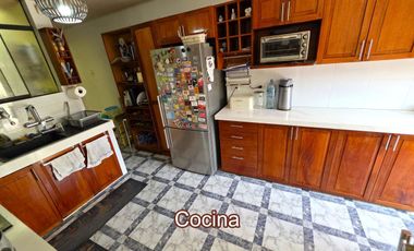 VENTA DE CASA EN SANTA PATRICIA I – LA MOLINA 160 m² Terreno | 257 m² Construídos | 3 Dormitorios | 2 Cocheras