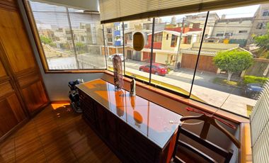 VENTA DE CASA EN SANTA PATRICIA I – LA MOLINA 160 m² Terreno | 257 m² Construídos | 3 Dormitorios | 2 Cocheras