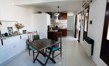 Casa en Vieytes 2030, Santo Tome - Cochera, Living, Cocina Comedor, Patio Verde