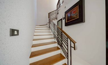Spacious 4-Bedroom Family Home near Ao Nang Attractions