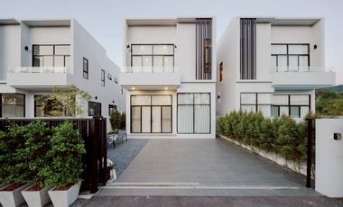 Spacious 4-Bedroom Family Home near Ao Nang Attractions