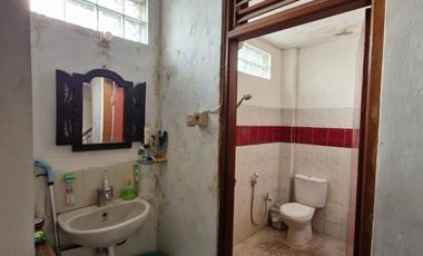 Ruko 3 Lantai Persis depan Gusto Renon