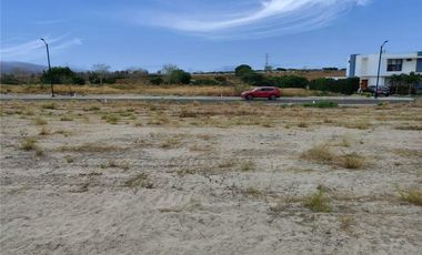 Venta de Terreno en Montecristi Zona Golf Club