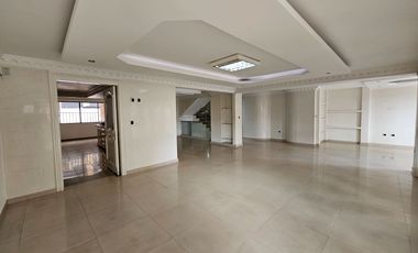 SE ARRIENDA APARTAMENTO CABECERA
