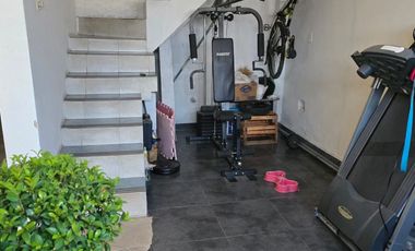 Departamento en Las Heras & Padre Genesio - 3 Dorm, Living, Patio Seco