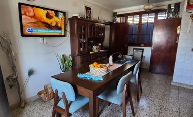 Departamento en Las Heras & Padre Genesio - 3 Dorm, Living, Patio Seco