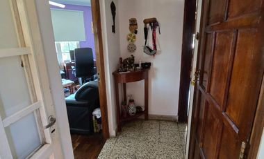 Departamento en Las Heras & Padre Genesio - 3 Dorm, Living, Patio Seco