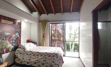 Casa en la loma de las brujas