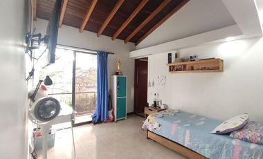 Casa en la loma de las brujas