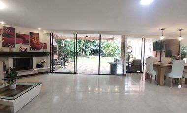 Casa en la loma de las brujas
