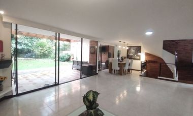 Casa en la loma de las brujas