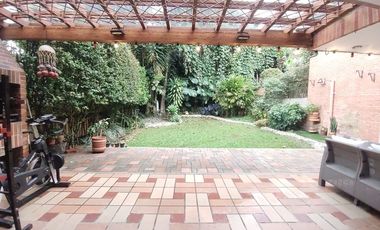 Casa en la loma de las brujas
