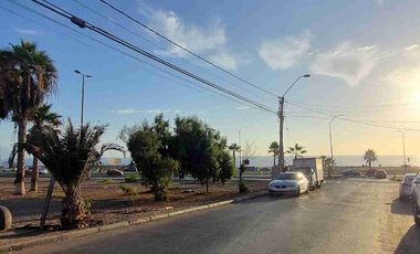 Arriendo amplia casa costanera sector norte