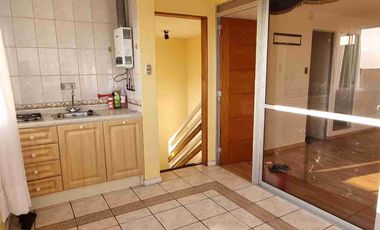 Arriendo amplia casa costanera sector norte