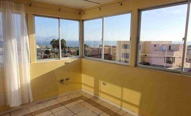 Arriendo amplia casa costanera sector norte