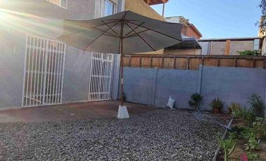 Arriendo amplia casa costanera sector norte