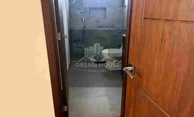 Renta de Casa de 5 dormitorios, Sector Pacho Salas, Cumbayá, Ecuador