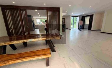 Renta de Casa de 5 dormitorios, Sector Pacho Salas, Cumbayá, Ecuador