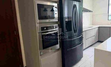 Renta de Casa de 5 dormitorios, Sector Pacho Salas, Cumbayá, Ecuador