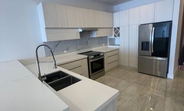 CASA EN CONDOMINIO EN RENTA