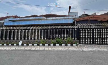 Rumah Terawat semi furnished Tengah Kota di Kasin Klojen Malang