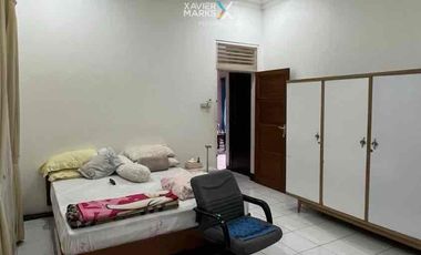 Rumah Terawat semi furnished Tengah Kota di Kasin Klojen Malang