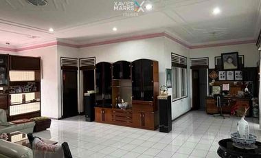 Rumah Terawat semi furnished Tengah Kota di Kasin Klojen Malang