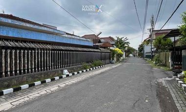 Rumah Terawat semi furnished Tengah Kota di Kasin Klojen Malang