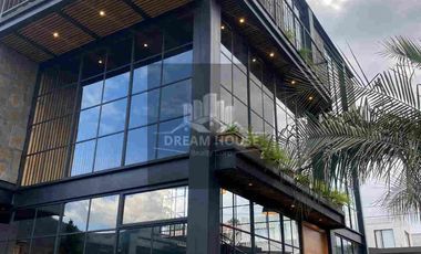 Renta de Casa Amoblada, Sector Lumbisí, Cumbayá, Ecuador