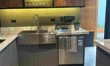 Renta de Casa Amoblada, Sector Lumbisí, Cumbayá, Ecuador