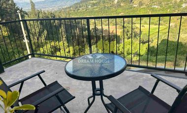 Renta de Casa Amoblada, Sector Lumbisí, Cumbayá, Ecuador