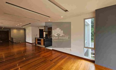 Venta de Casa Dúplex de 3 dormitorios, Sector Cumbayá, Ecuador