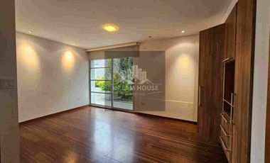 Venta de Casa Dúplex de 3 dormitorios, Sector Cumbayá, Ecuador