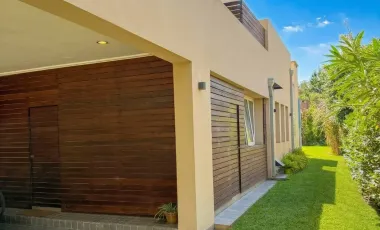 Casa en Country El Paso en venta - 3 dormitorios, pileta y seguridad en Santo Tomé, Santa Fe